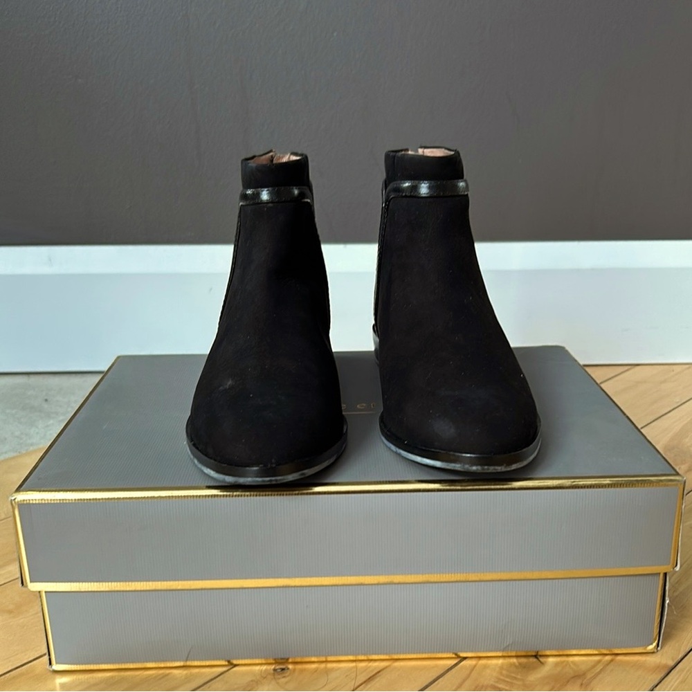 NWT  Louise et Cie black suede booties Size US 6